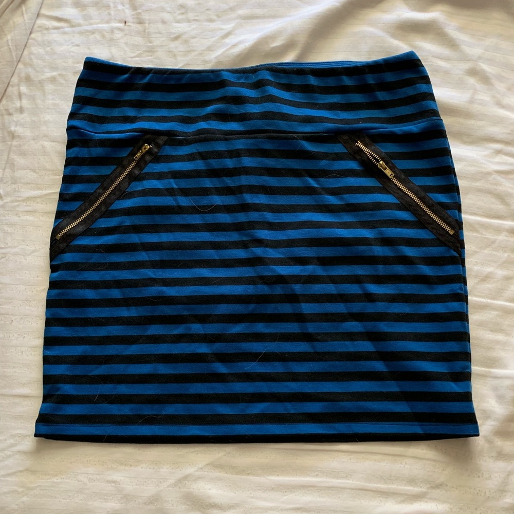 Body-con Blue striped skirt